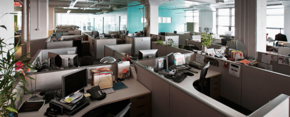 Cómo-organizar-el-espacio-de-tu-oficina-te-hace-sentirte-mejor-en-el-trabajo