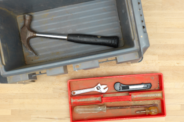 Almacenar herramientas en cajas
