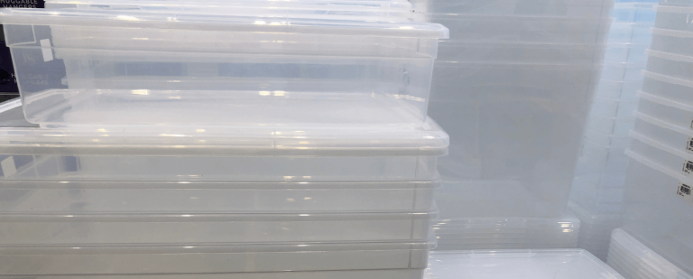 Ventajas-de-usar-contenedores-de-plástico-para-tu-mudanza